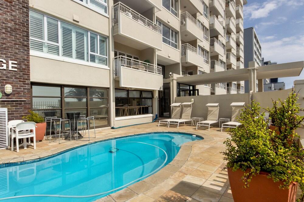 Mountain Facing Studio on Promenade