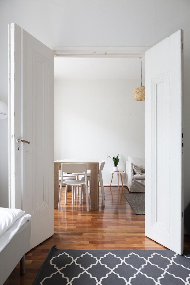 2ndhomes Cozy & Spacious 2BR Apartment