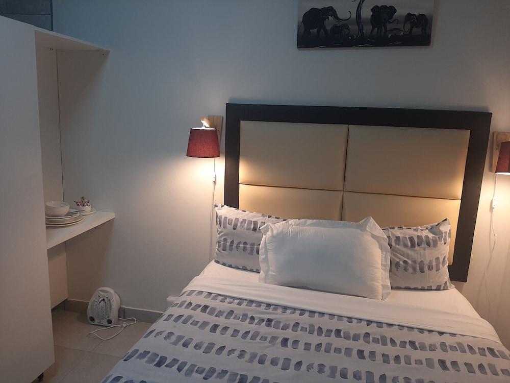 monument western guesthouse