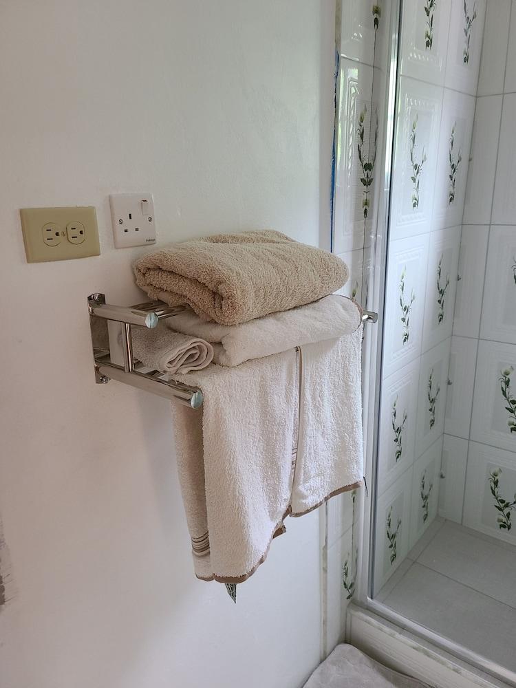 Jay's Guest House II