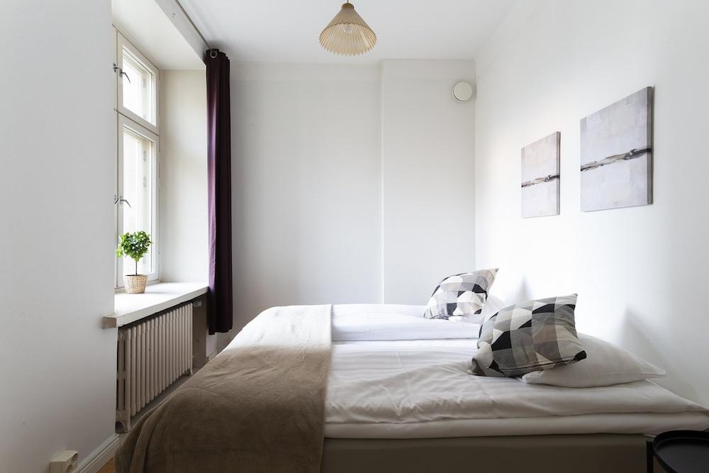 1BR City Apartment with Great Location