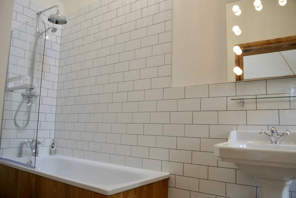 Nest Holiday Hideaway Wren Cottage Stunning Area!