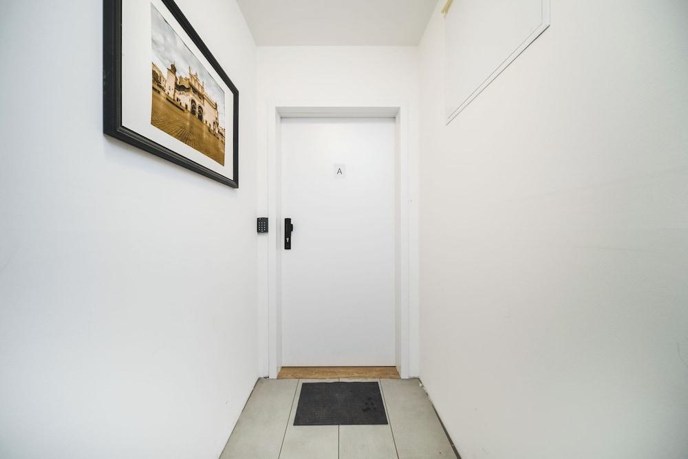 Bagel Residence Old Town