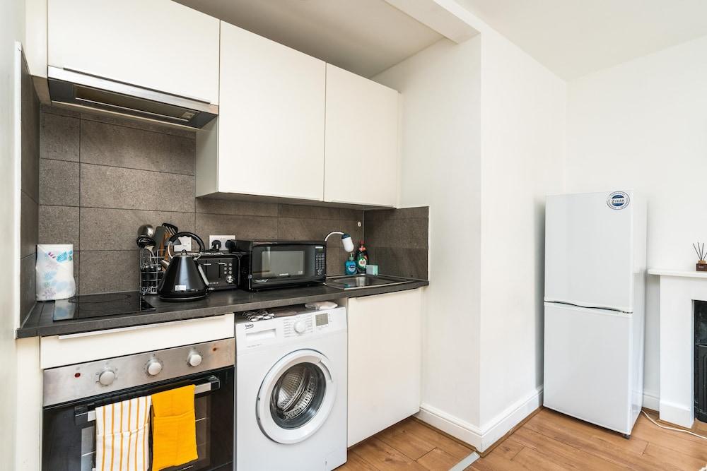 Super 1BD Flat Minutes From Kings Cross Station!