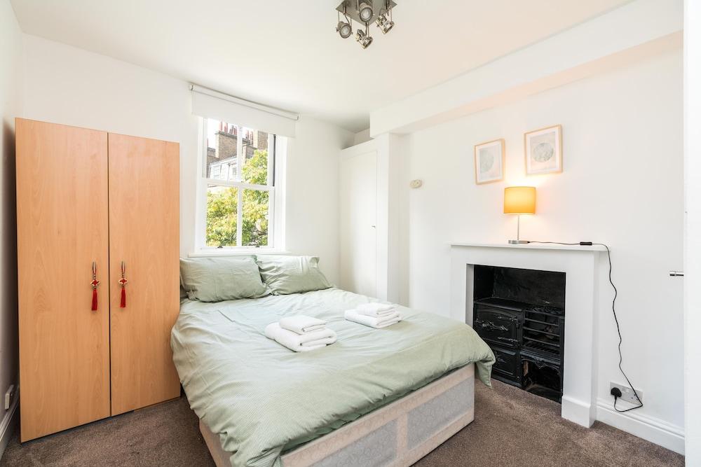 Super 1BD Flat Minutes From Kings Cross Station!