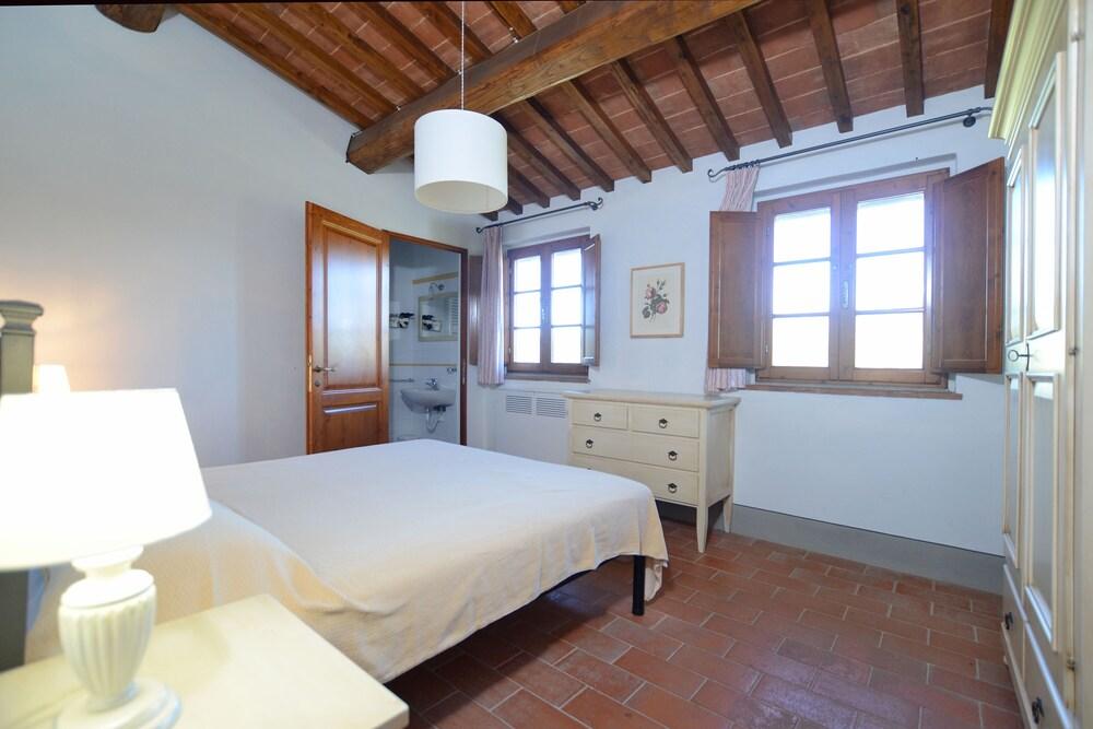 Francigena Apartments