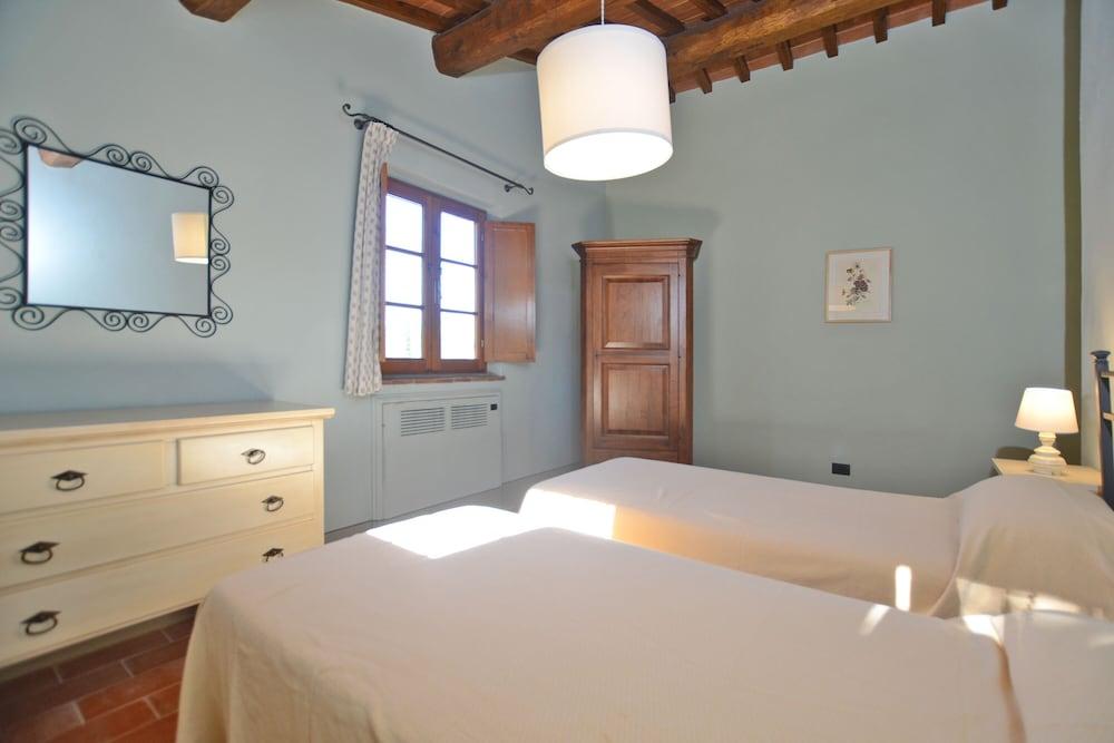 Francigena Apartments