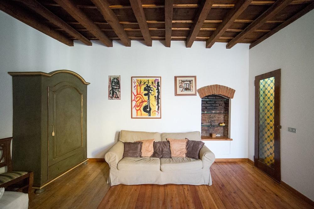 HbHall - Navigli 2 Apartment