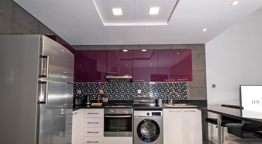 LUX The Cayan Superior Suite 2