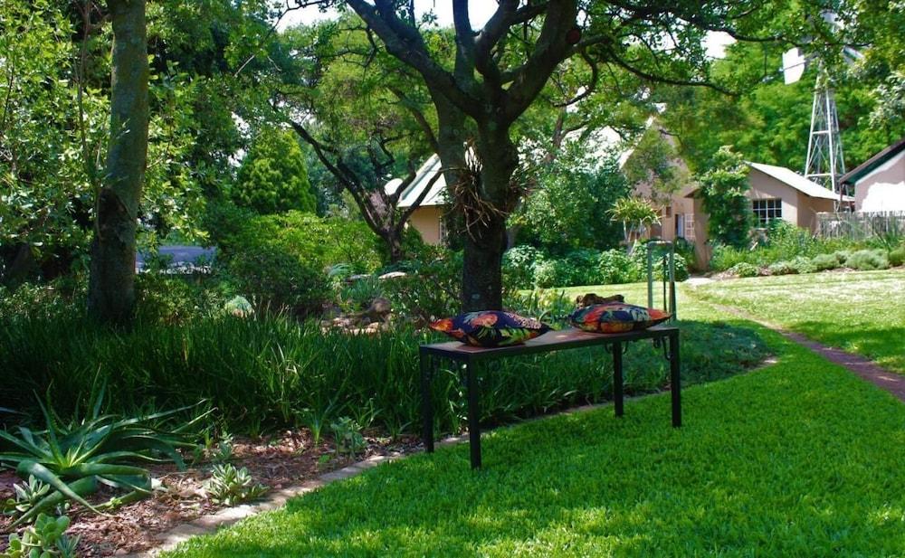 Bushwillow Spacious Cottage for 2 People With Private Garden Access!