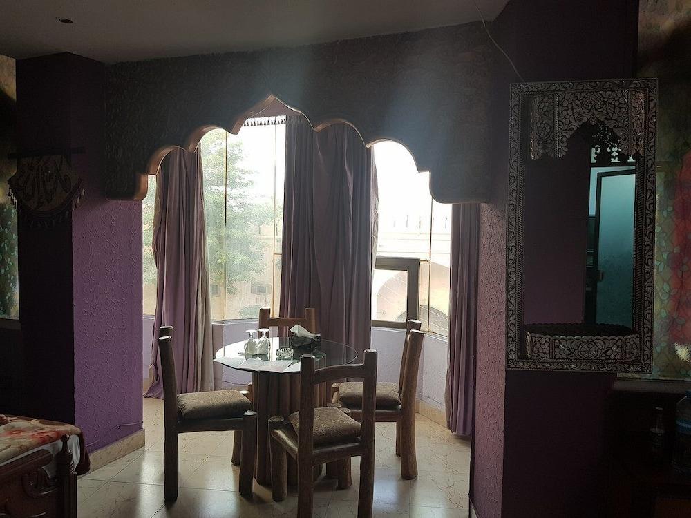 FortVista Eatery & Lodges Lahore