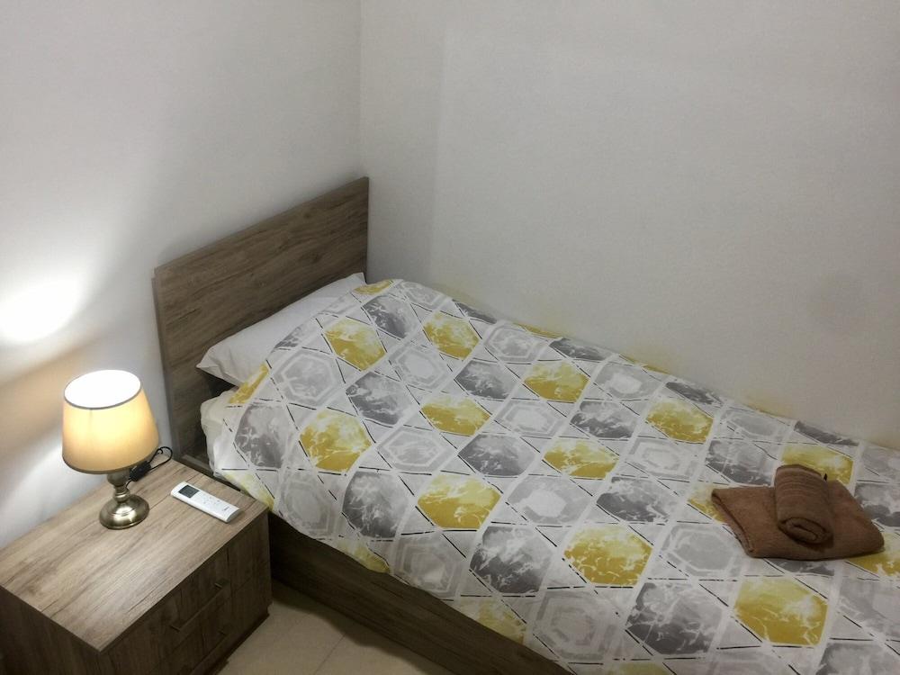 Modern 1BR Apartment in a Central Location