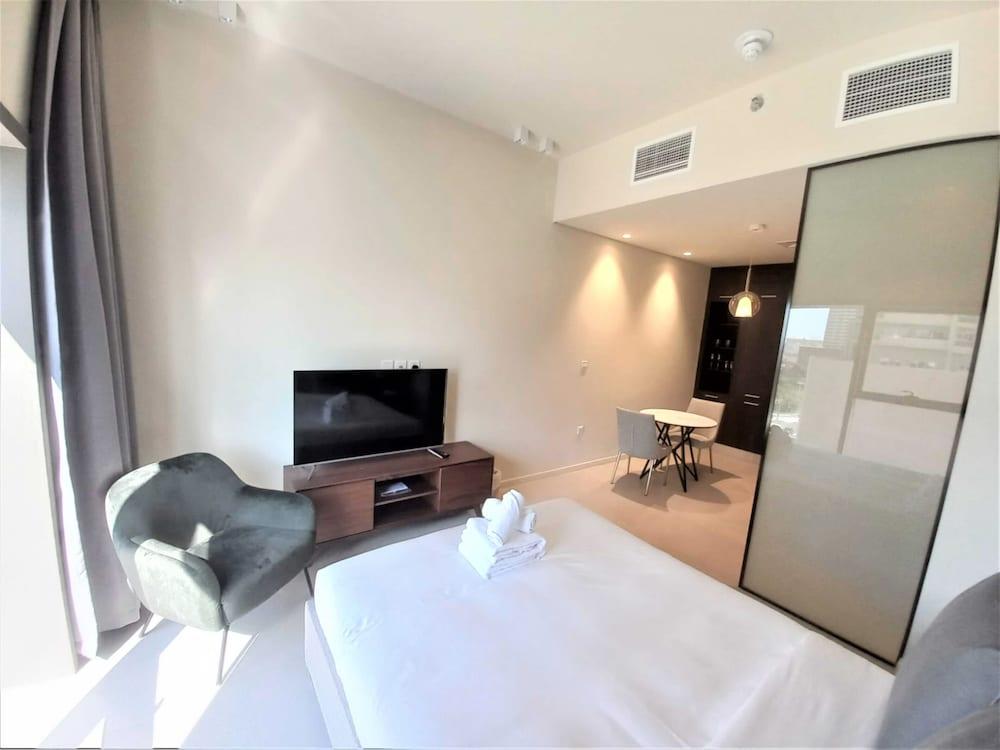 Park View Brand new Studio