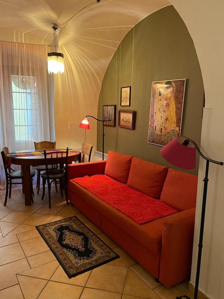 1 Bed Flat - Sleeps 3 - Pets - Wifi