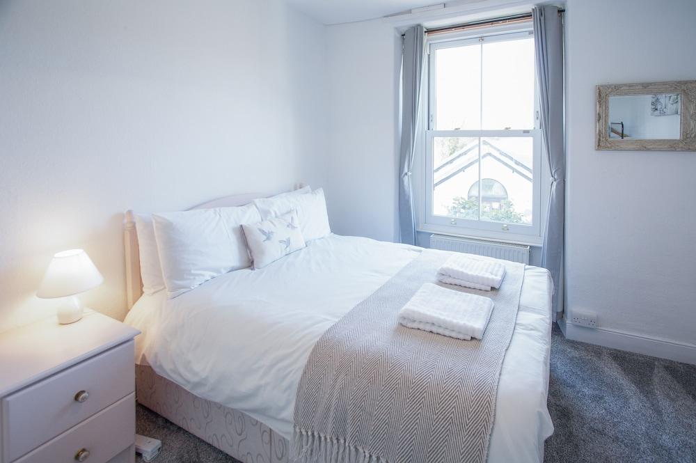 Post Office House - 3 Bed - Reynoldston