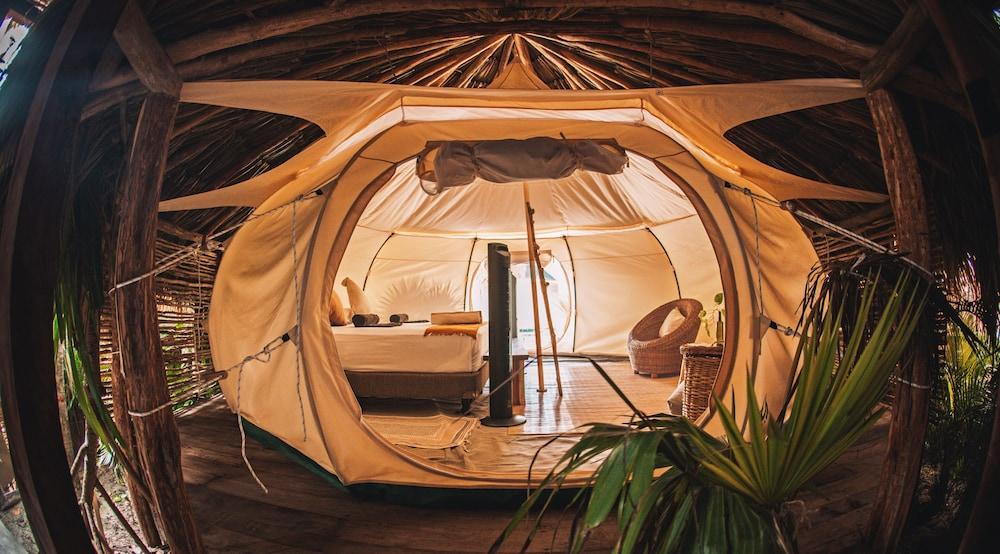 Uman Glamping & Cenote Tulum