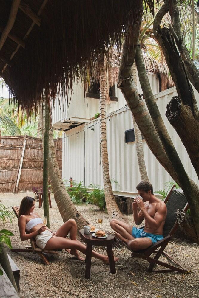 Pal Mar Glamtainer Tulum