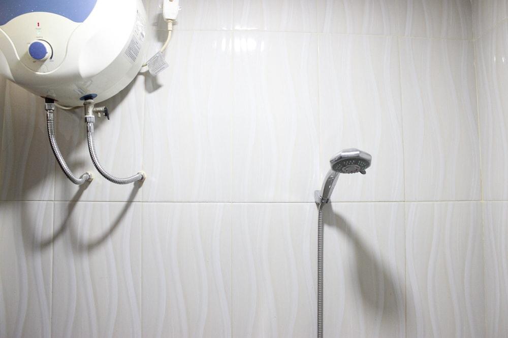 Minimalist Studio Gateway Ahmad Yani