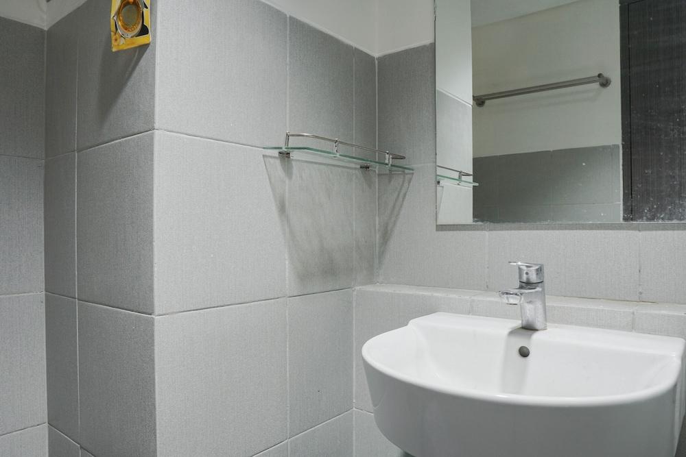 Nice and Comfort Studio at Bintaro Icon Apartment