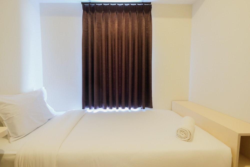 Spacious 2BR Apartment at The Springlake Summarecon Bekasi