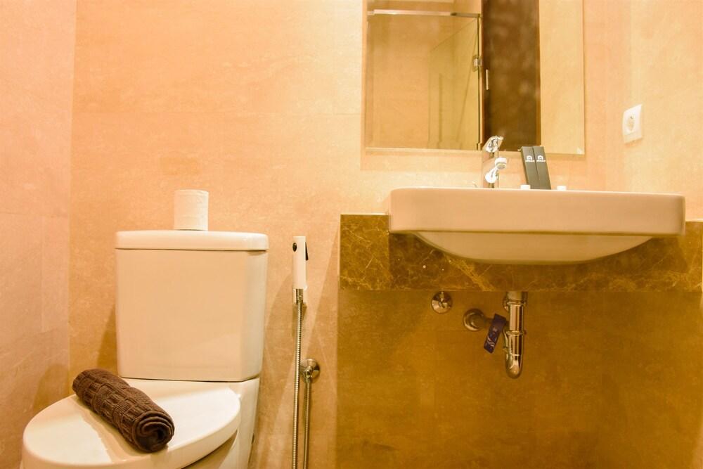 Nice and Fancy Studio at Menteng Park Apartment