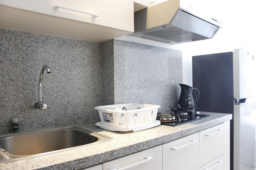 Minimalist Studio Apartment at The Suite @Metro