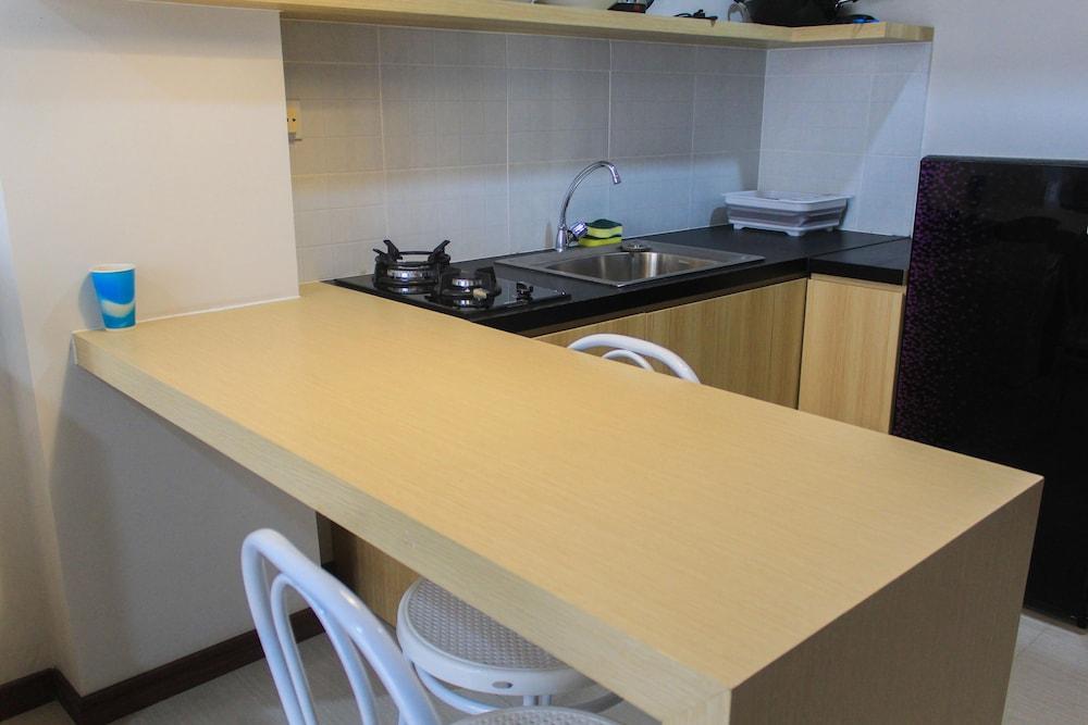 Cozy 1BR at Asatti Apartment