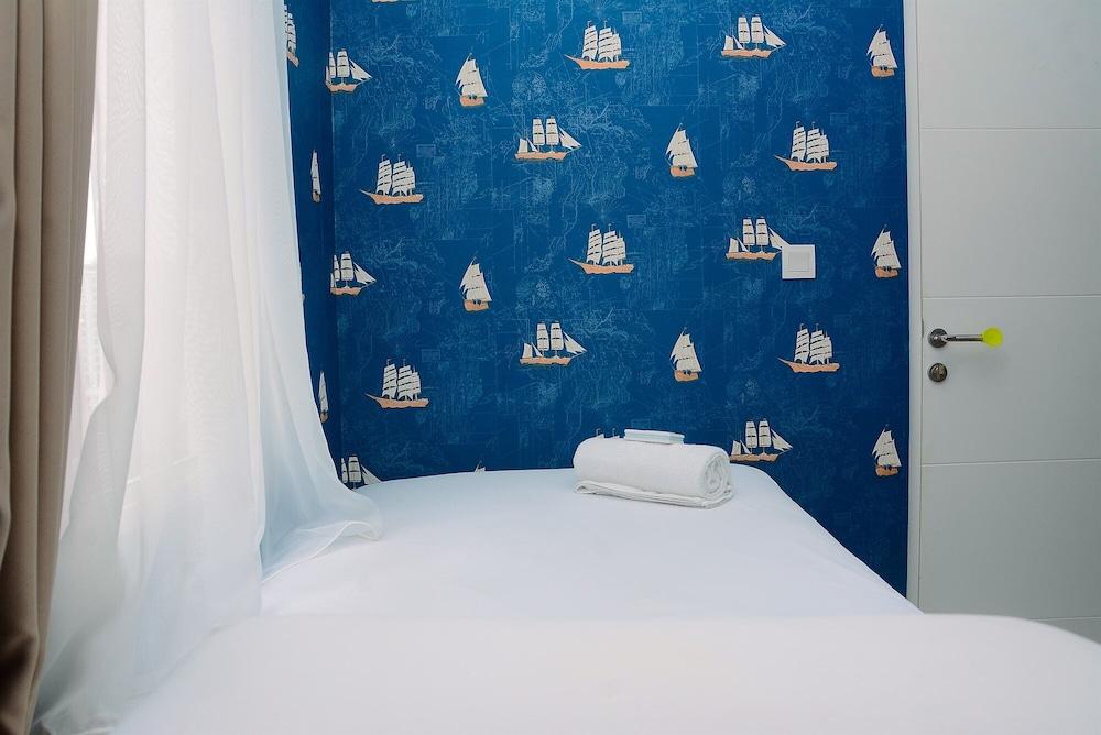 Gorgeous 2BR Springlake Summarecon Apartment