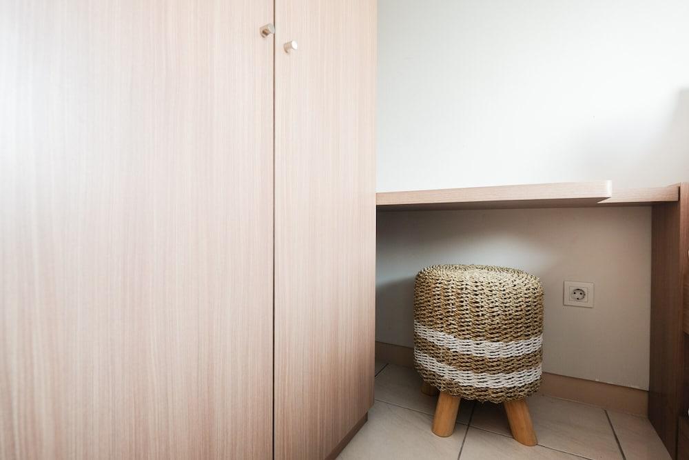 Modern and Bright 2BR Springlake Apartment