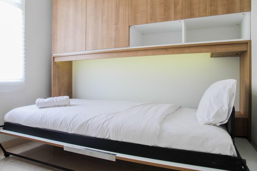 2BR with Sofa Bed at Springlake Summarecon Apartment