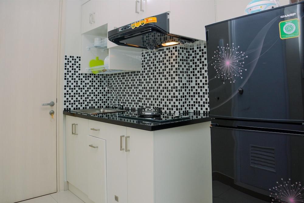 Studio Apartment with Garden View at The Springlake View Summarecon