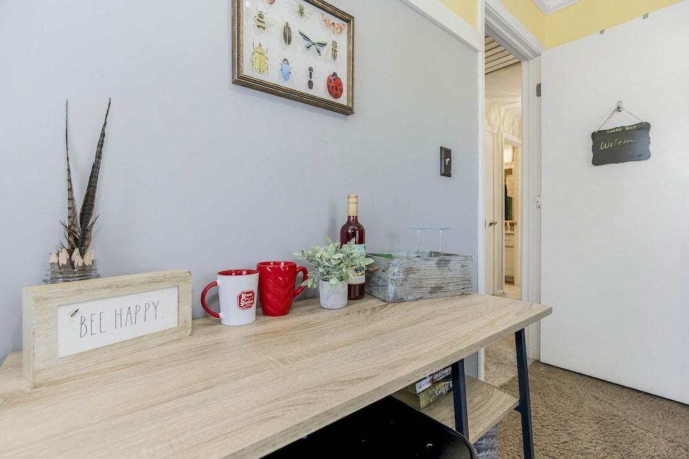 Becky & Marvels 420 Stay (Private Room)