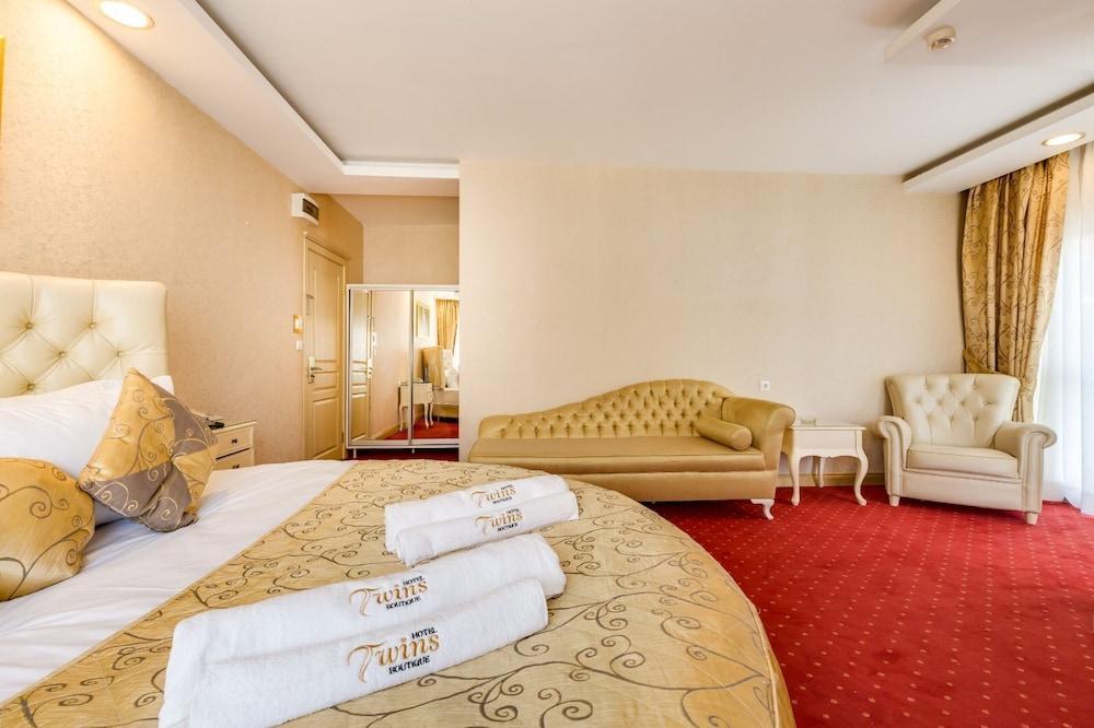 Twins Hotel