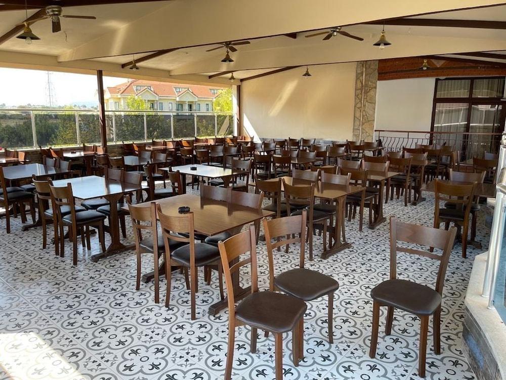 Sun Side Family Hotel