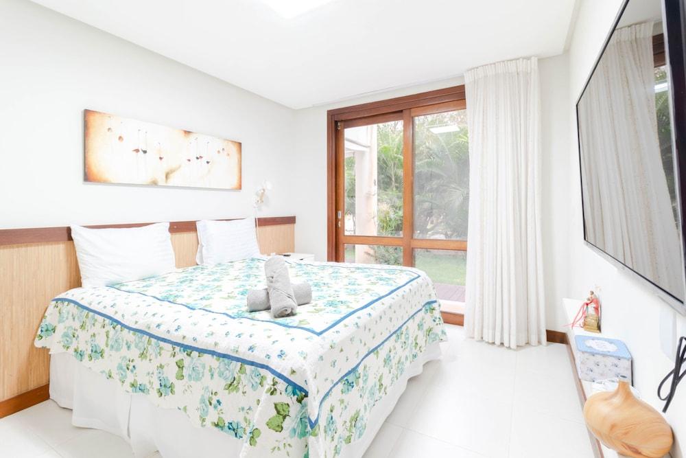 IM02 Apt 3 Suítes em Imbassaí