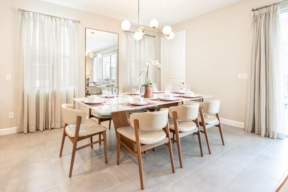 Super Spacious and Comfortable 5 Bedroom Villa