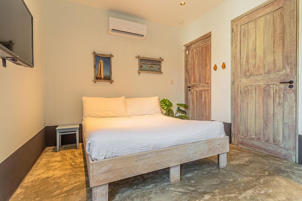 Luxurious Ocean View Getaway!