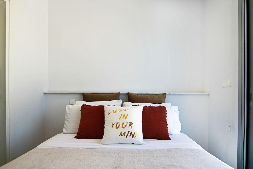 Phaedrus Living: Seaside Deluxe Flat Harbour 112