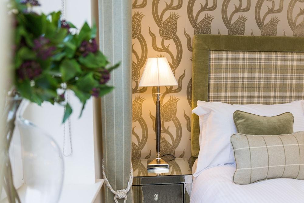 Classic Home in Picturesque Cove