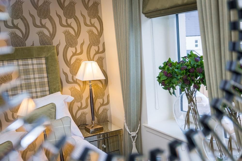 Classic Home in Picturesque Cove