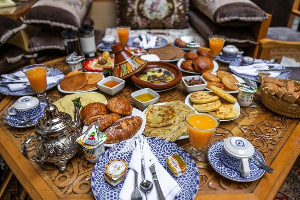 Room in B&B - Riad Authentic Palace & Spa -jawhara