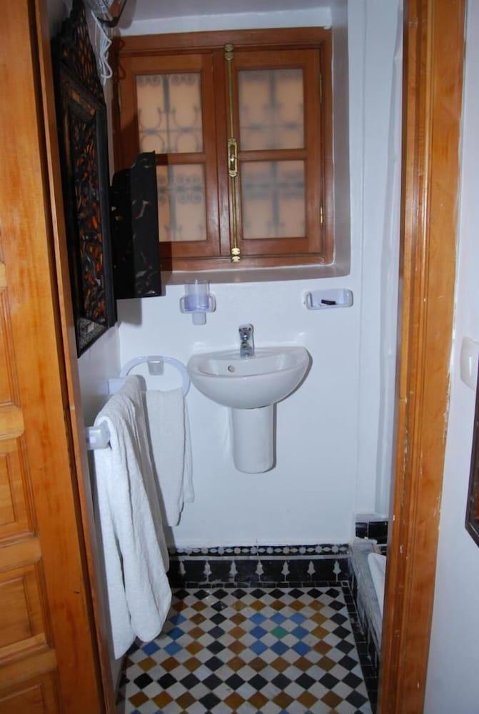 Room in B&B - Riad Authentic Palace & Spa - Kenza