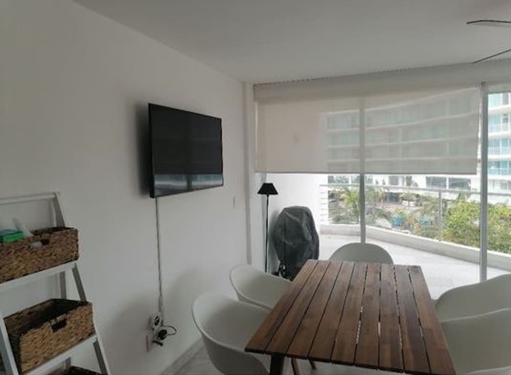 Aria Ocean 255 Flamingos