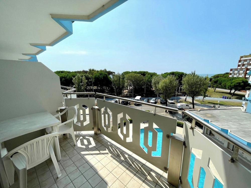 Studio With Shared Pool and Balcony