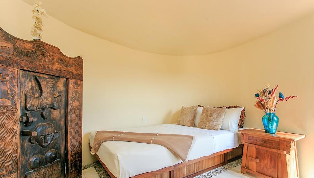 Sacbe by Stella Rentals