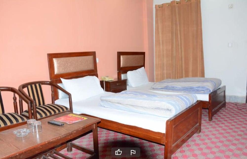 Hotel Alpine Faizabad