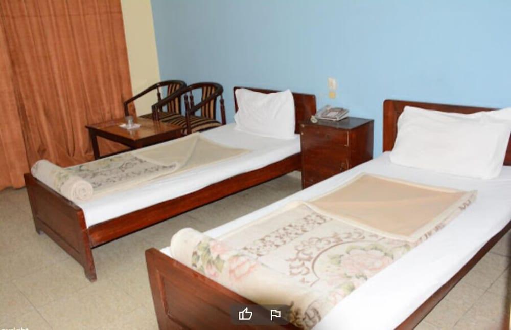 Hotel Alpine Faizabad