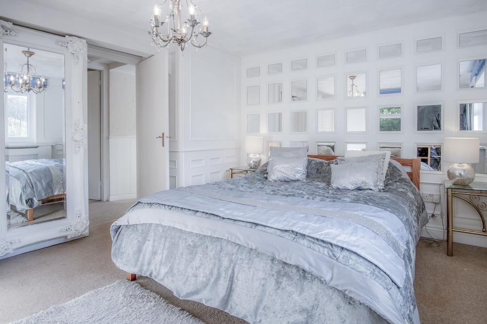 Angel Cottage - 3 Bedroom - Stepaside