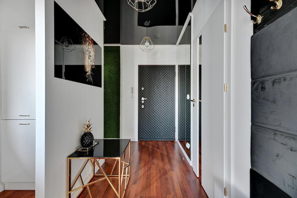 Grand Apartments - VIP Garden