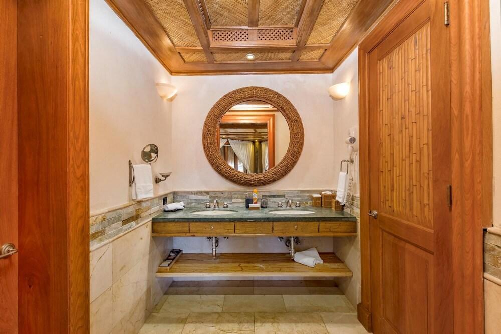 Spectacular 7 500 sq ft Villa in Cap Cana for Rent Access to Eden Roc Beach Club Pool Chef Butler Maid